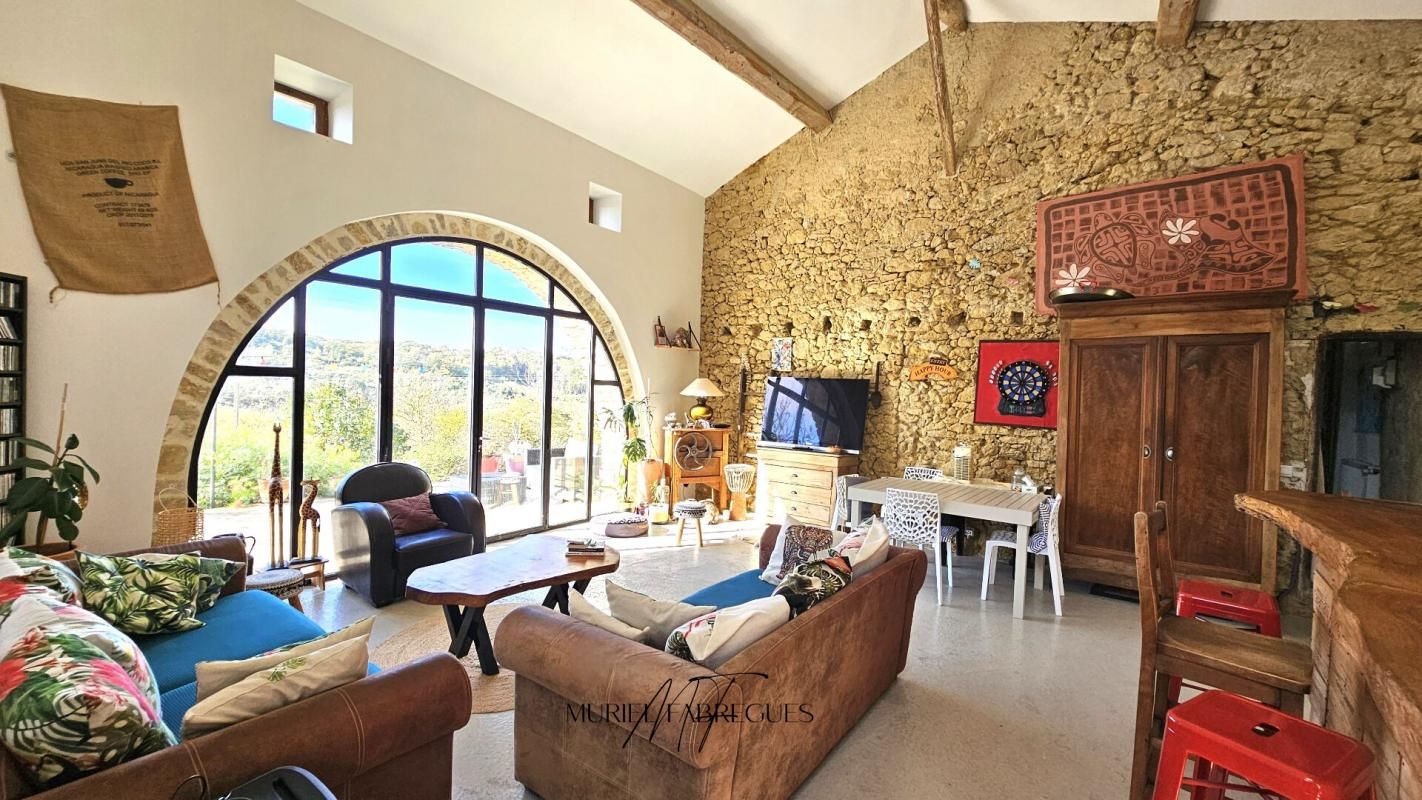 SAINT-AMANS Maison en pierre de 189 m2, piscine chauffée 4