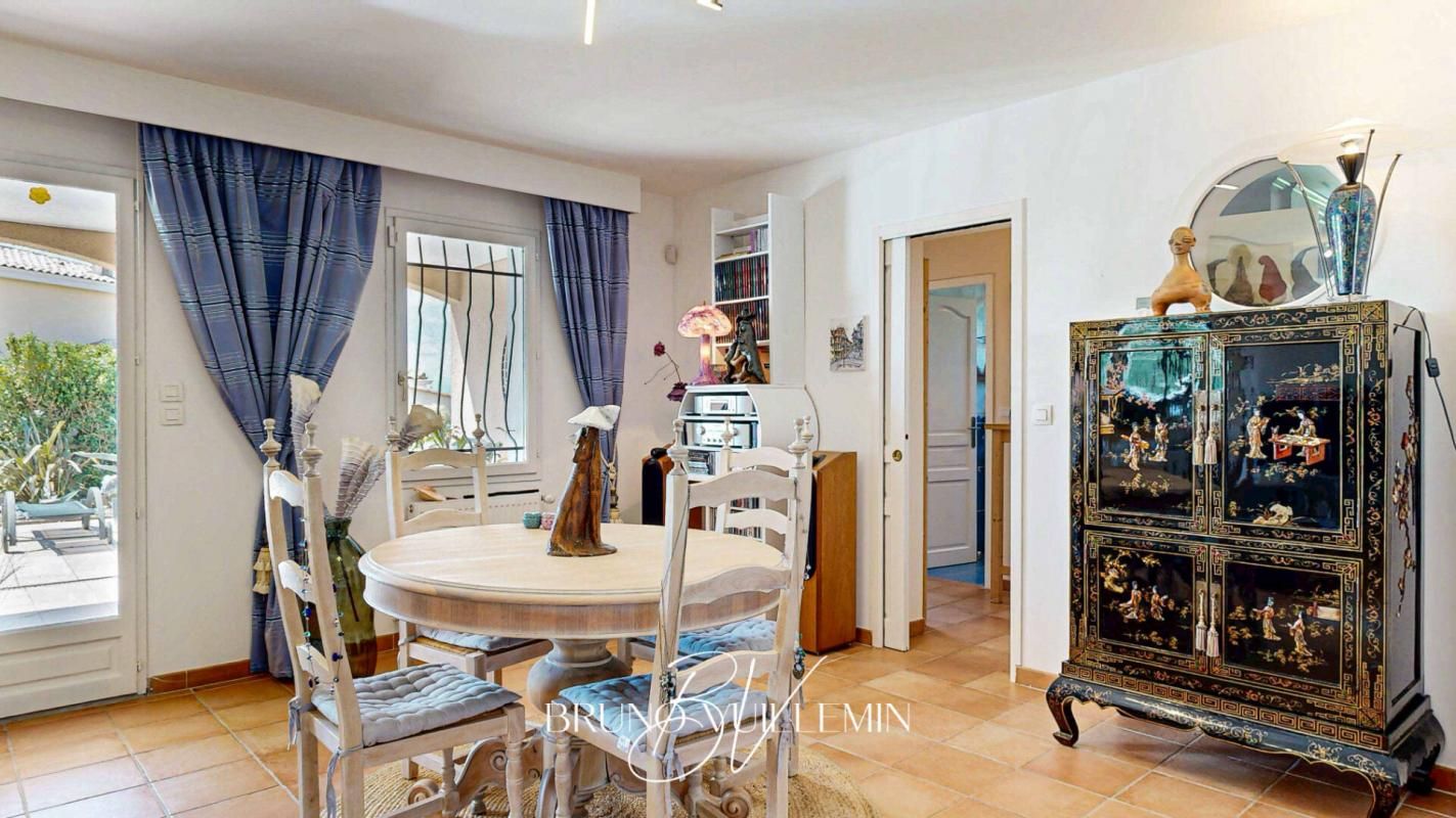 CARCASSONNE VILLA 4 CHAMBRES + STUDIO - SECTEUR RESIDENTIEL 4