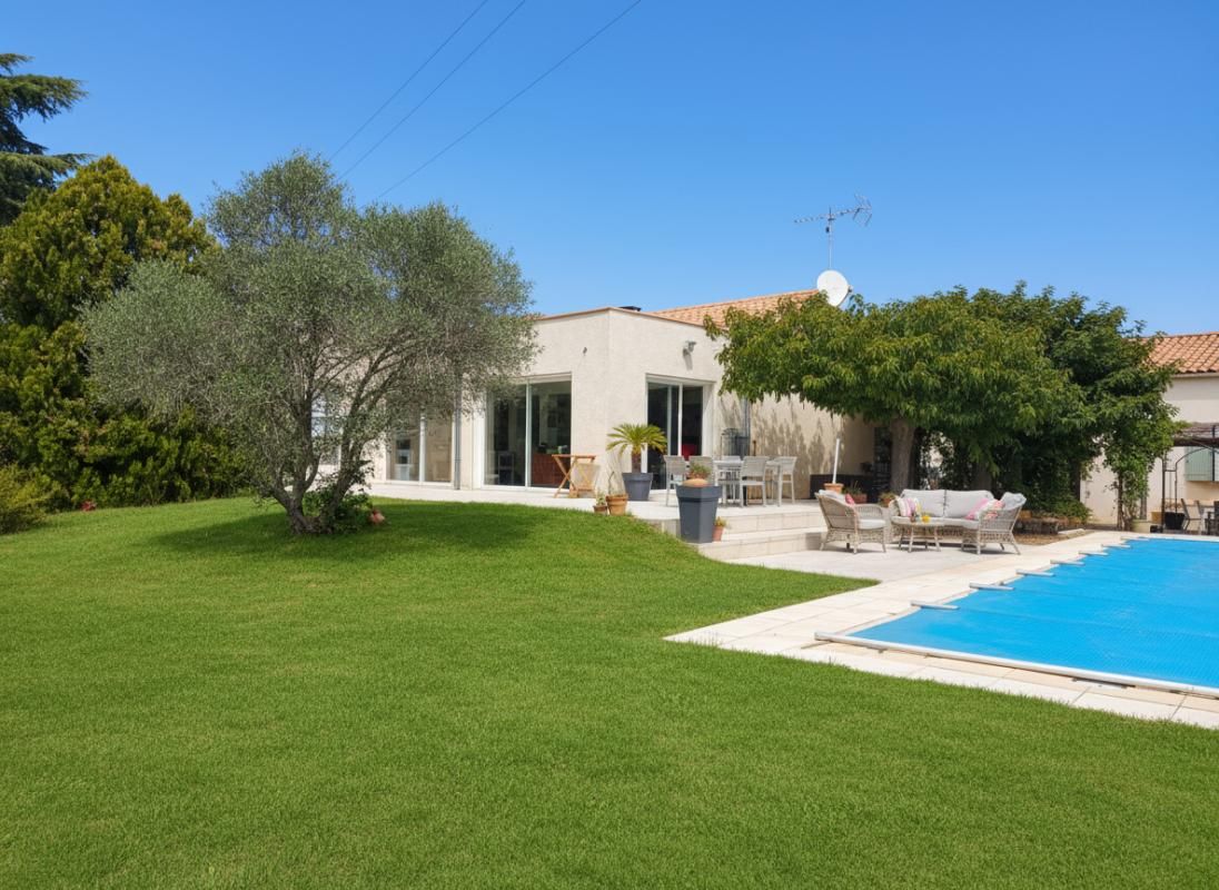 NARBONNE Villa de plain-pied, piscine et grand garage 1