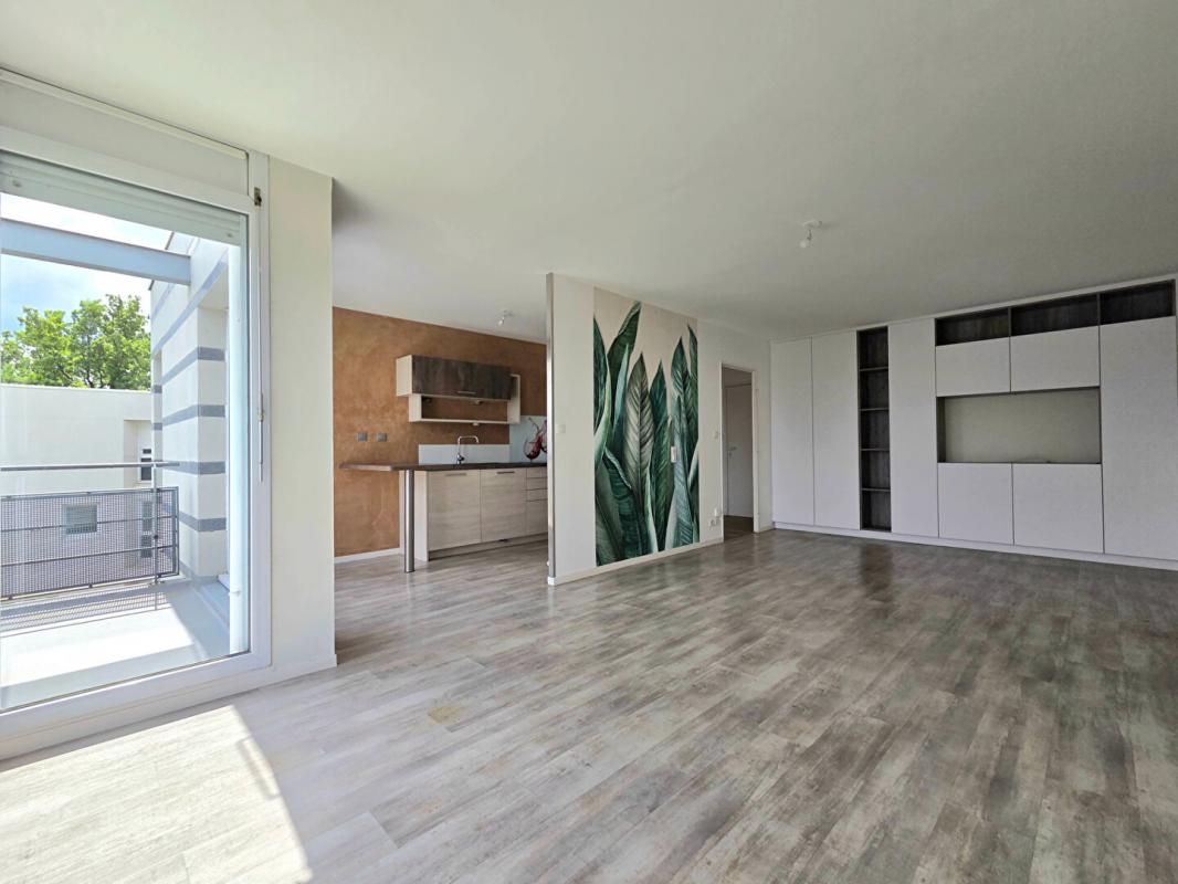 Appartement T4 de 88m² (97 m2 au sol) dernier étage