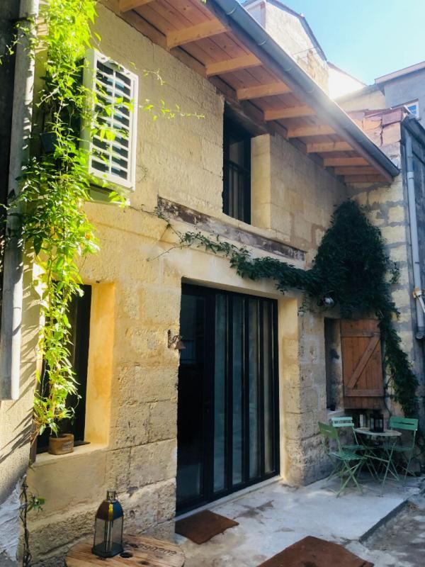 BORDEAUX Très belle maison en pierre T2, avec terrasse 1