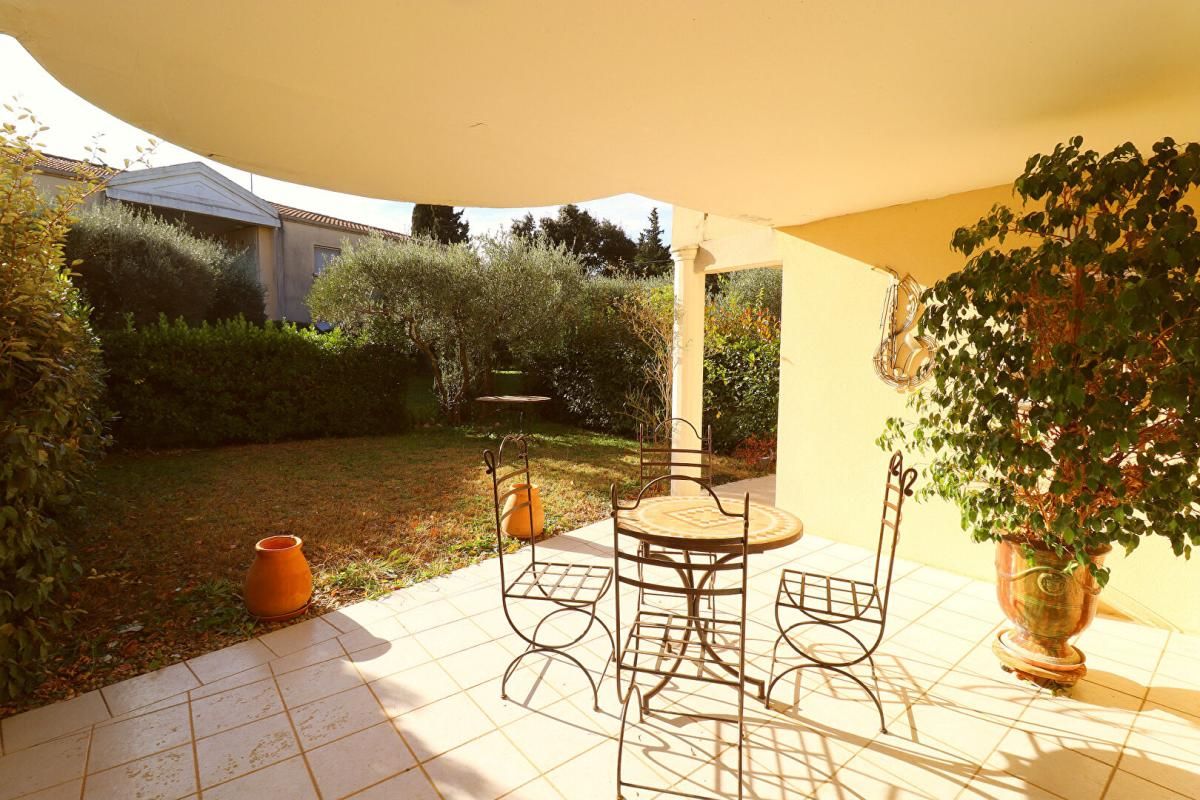 VILLENEUVE-LES-AVIGNON Appartement Villeneuve Les Avignon 3 pièce(s) 82 m2 1