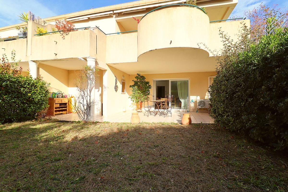 VILLENEUVE-LES-AVIGNON Appartement Villeneuve Les Avignon 3 pièce(s) 82 m2 3