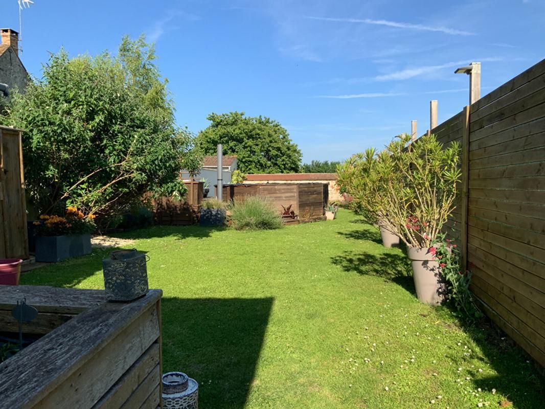 MORET-SUR-LOING Charmante longère familiale rénovée 4