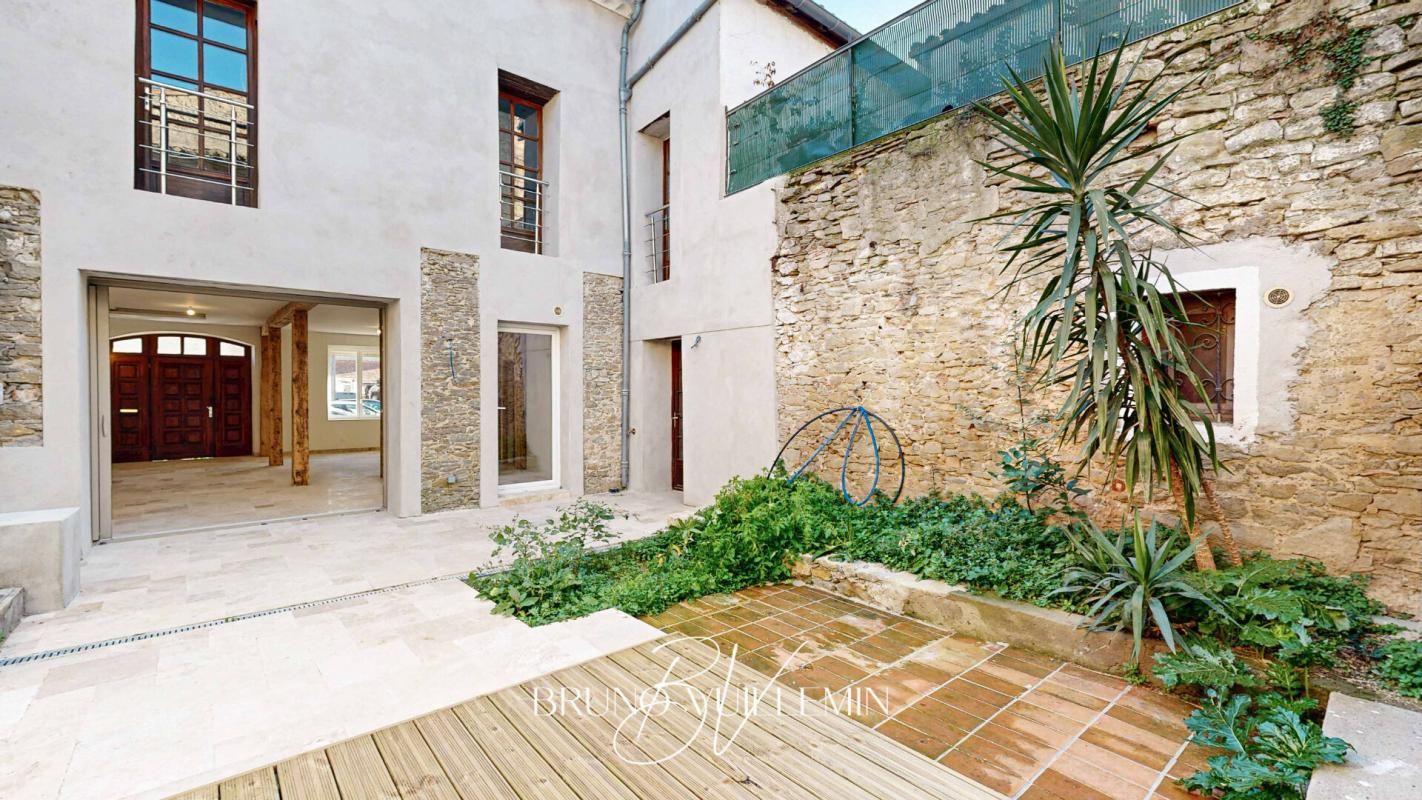 CARCASSONNE MAISON DE VILLE R+1 avec GARAGE, DEPENDANCES et EXTERIEUR 1