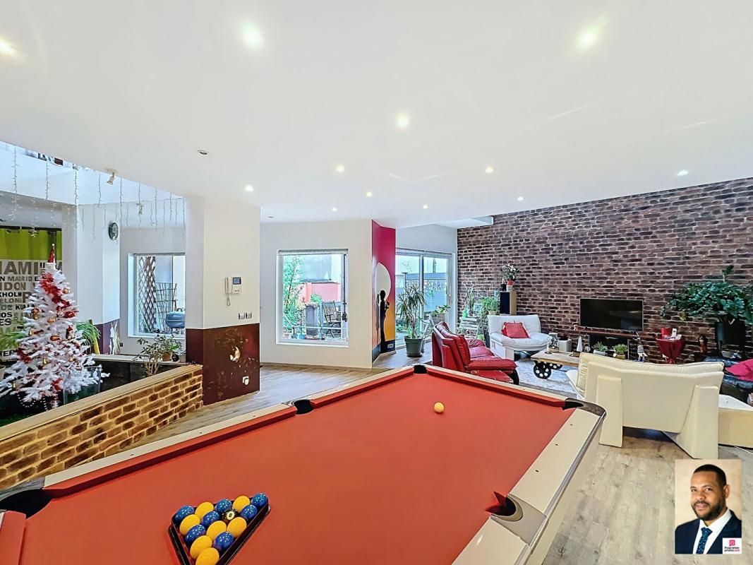 VITRY-SUR-SEINE Appartement Vitry Sur Seine 8 pièce(s) 460 m2 1