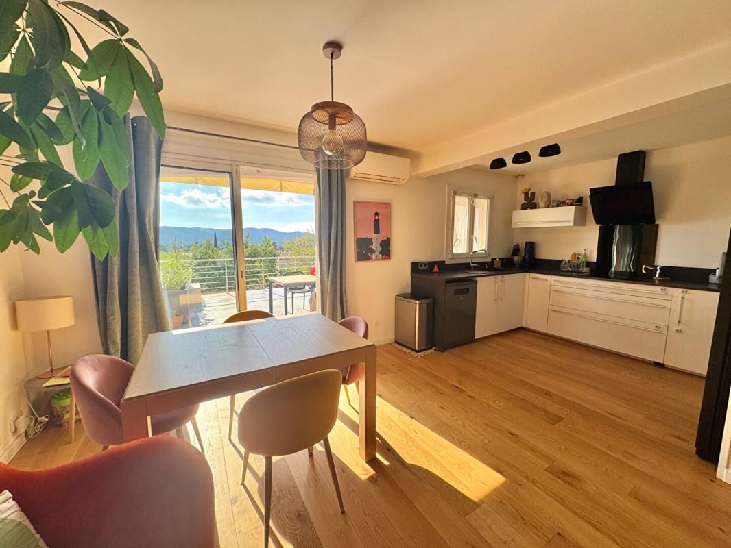 BORMES-LES-MIMOSAS Maison à vendre 4 pièces à Bormes-les-mimosas 4