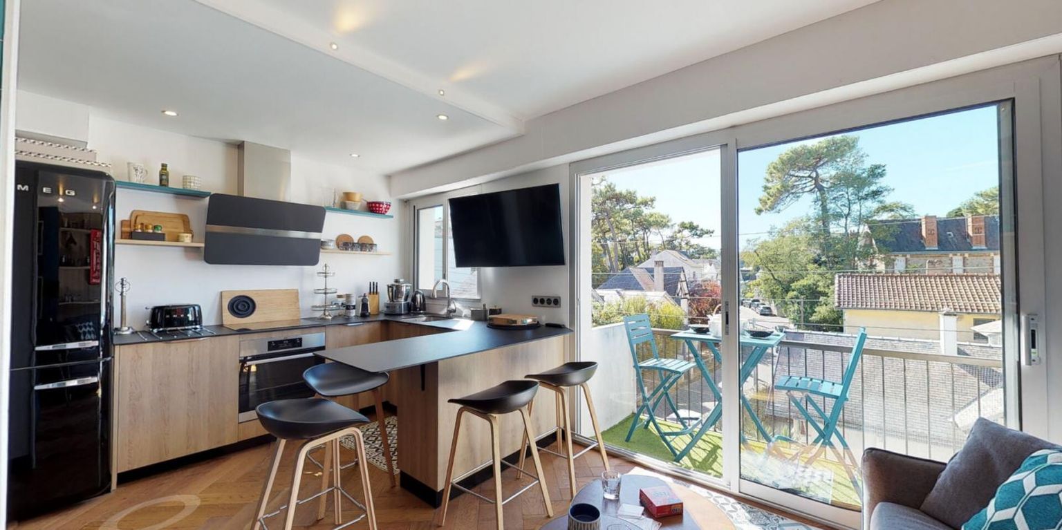 LA BAULE-ESCOUBLAC Charmant studio rénové avec balcon et vue latérale mer  - La Baule - Notre Dame / Marché 3