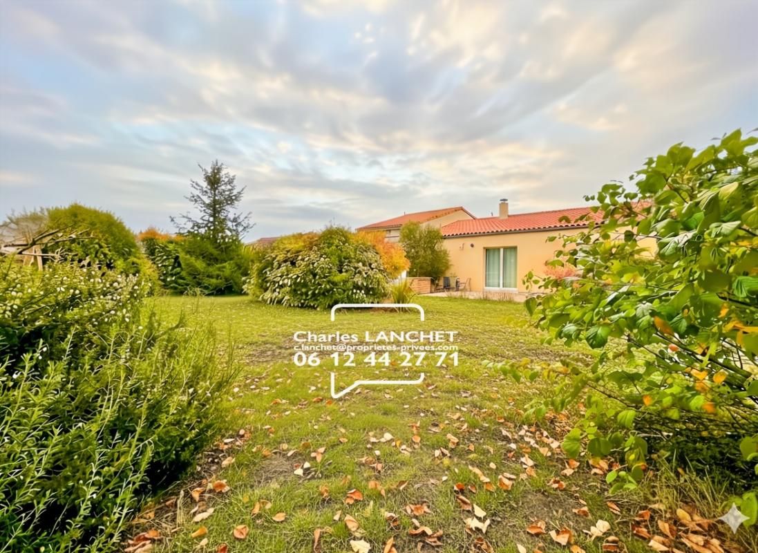 VERTEUIL-SUR-CHARENTE Maison 5 pièces 108 m² 3