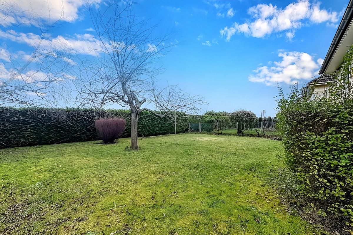 LONGJUMEAU Maison familiale au calme : espace, lumière et confort dans une impasse préservée 4