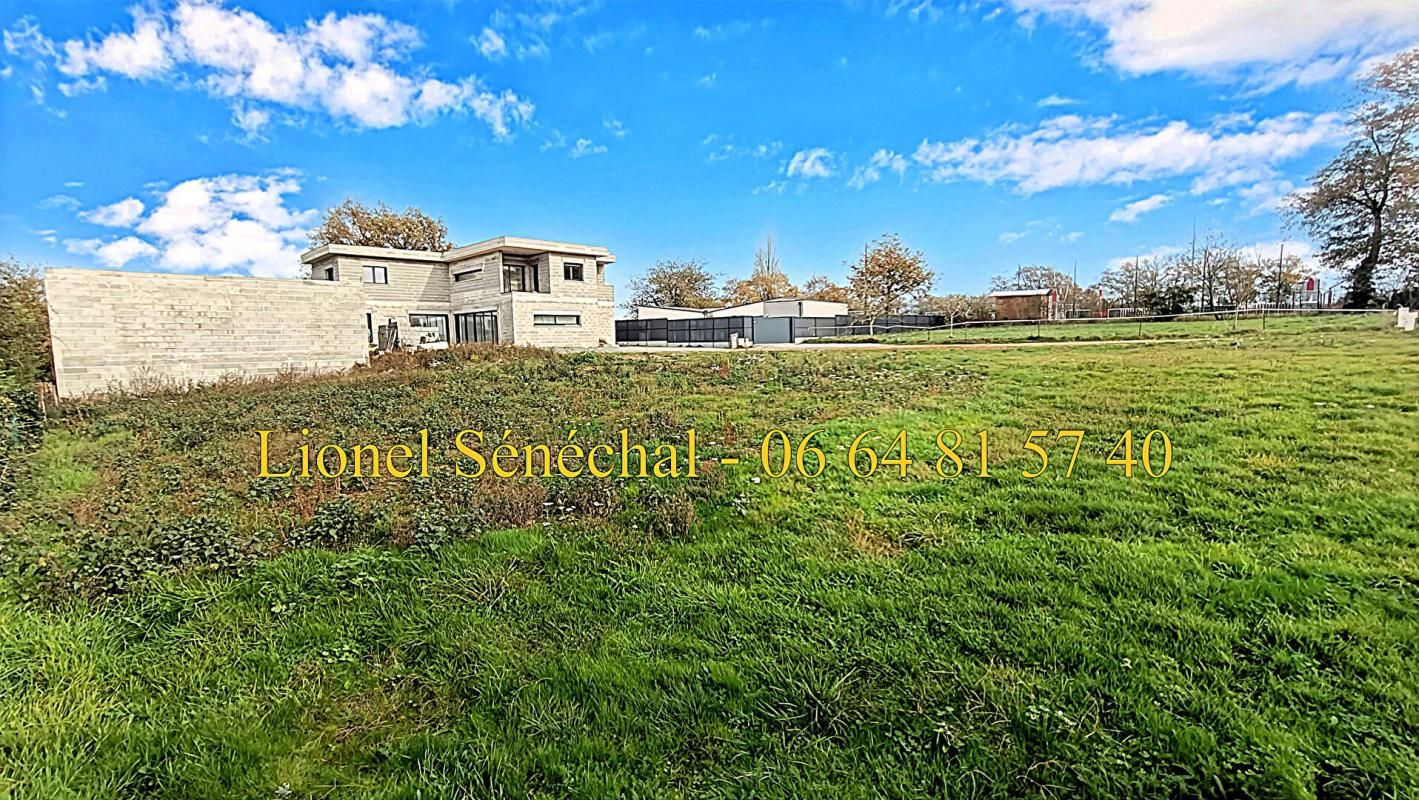 JOUE-L'ABBE Terrain à bâtir viabilisé de 858 m2 à Joué l' Abbé hors lotissement 3