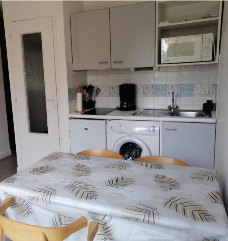 SAINT-MICHEL-CHEF-CHEF T1. Bis  Meublé 2