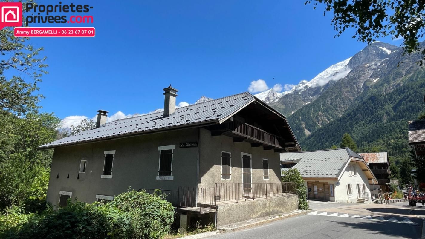 LES HOUCHES Chalet de 333 m² à fort potentiel Les Houches, Vallée de Chamonix-Mont-Blanc 1