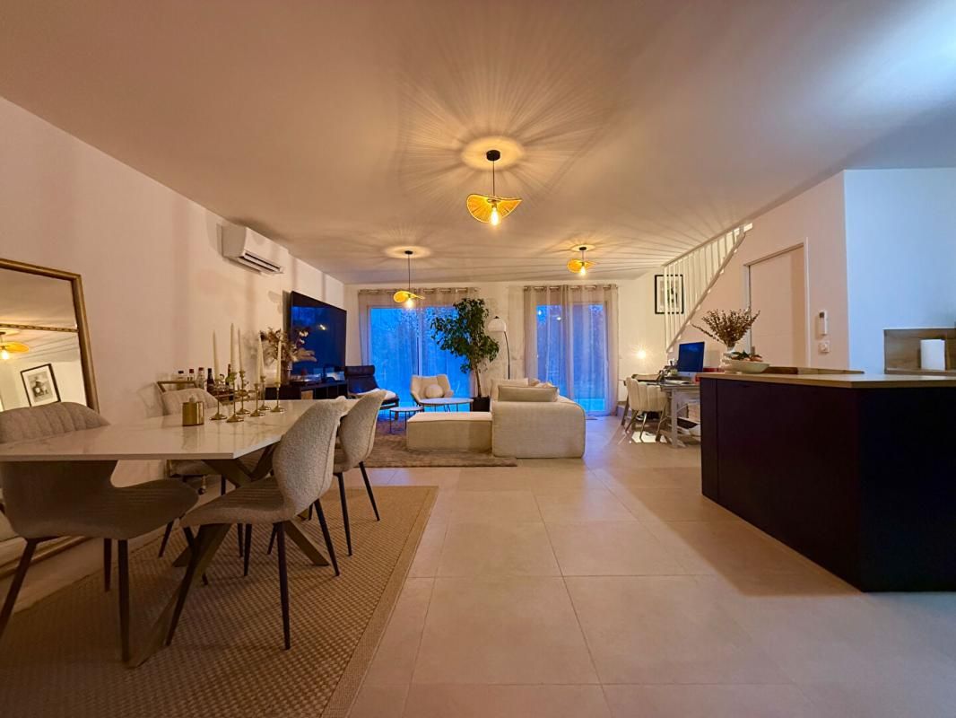 VESSEAUX Maison Vesseaux 5 pièces 93 m2 1