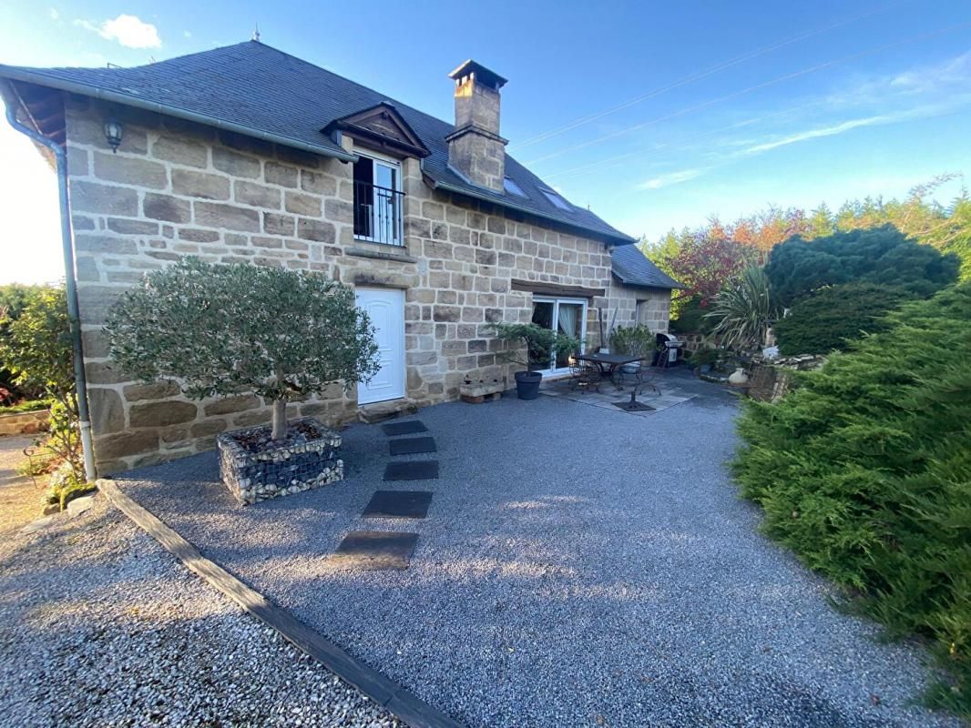 DONZENAC Maison Donzenac 4 pièce(s) 126 m2 2