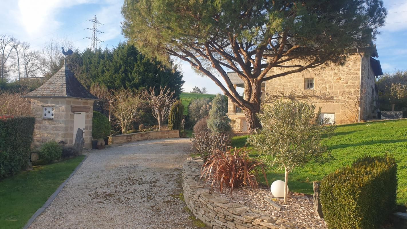 DONZENAC Maison Donzenac 4 pièce(s) 126 m2 4