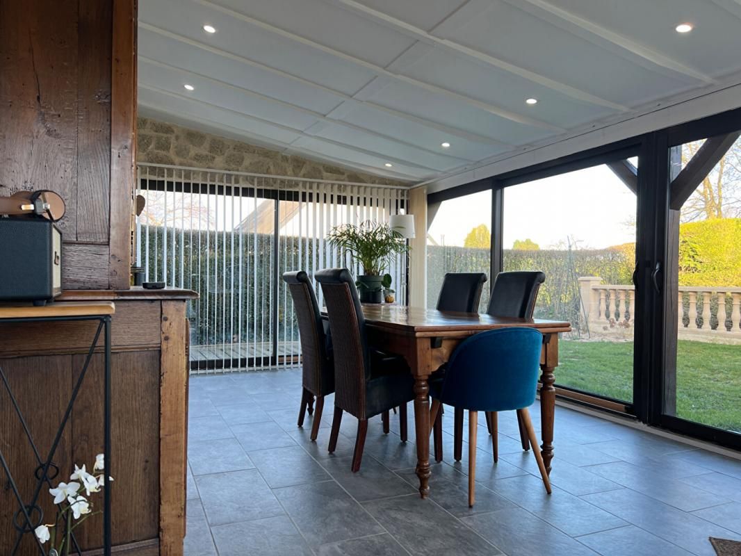 SAINT-ETIENNE-DE-FONTBELLON Maison Saint Etienne De Fontbellon 7 pièces 150 m2 2