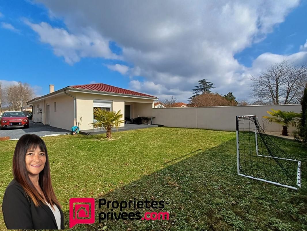 ROANNE Loft Roanne 7 pièce(s) 123 m2 plain pied avec terrain 3