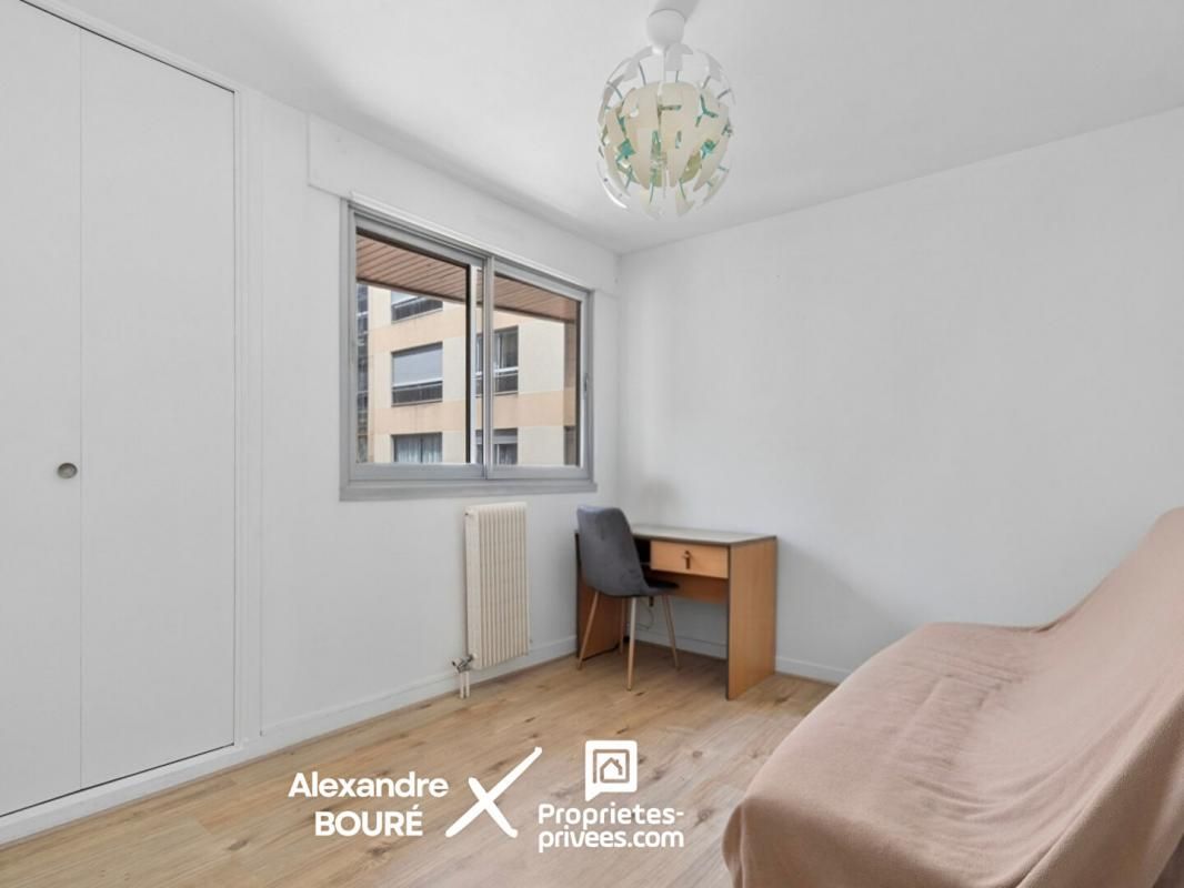 SURESNES Suresnes Hyper-Centre : Grand 80 m2 modulable 4