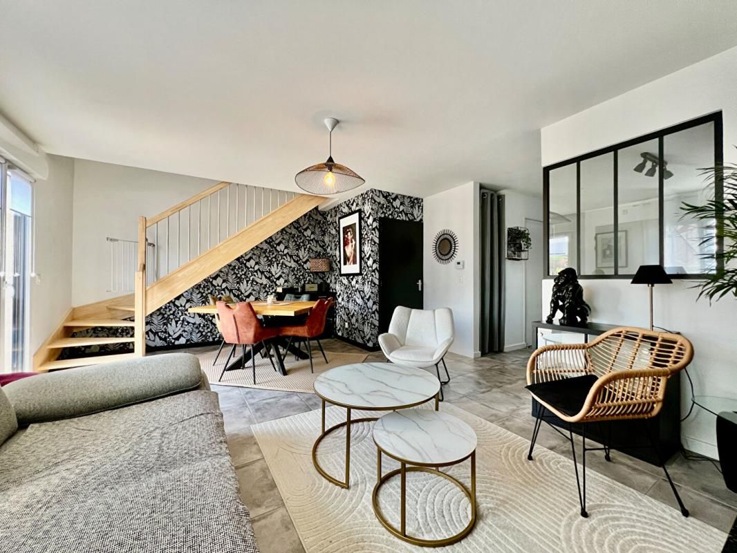 VESSEAUX Maison Vesseaux 5 pièces 81 m2 2