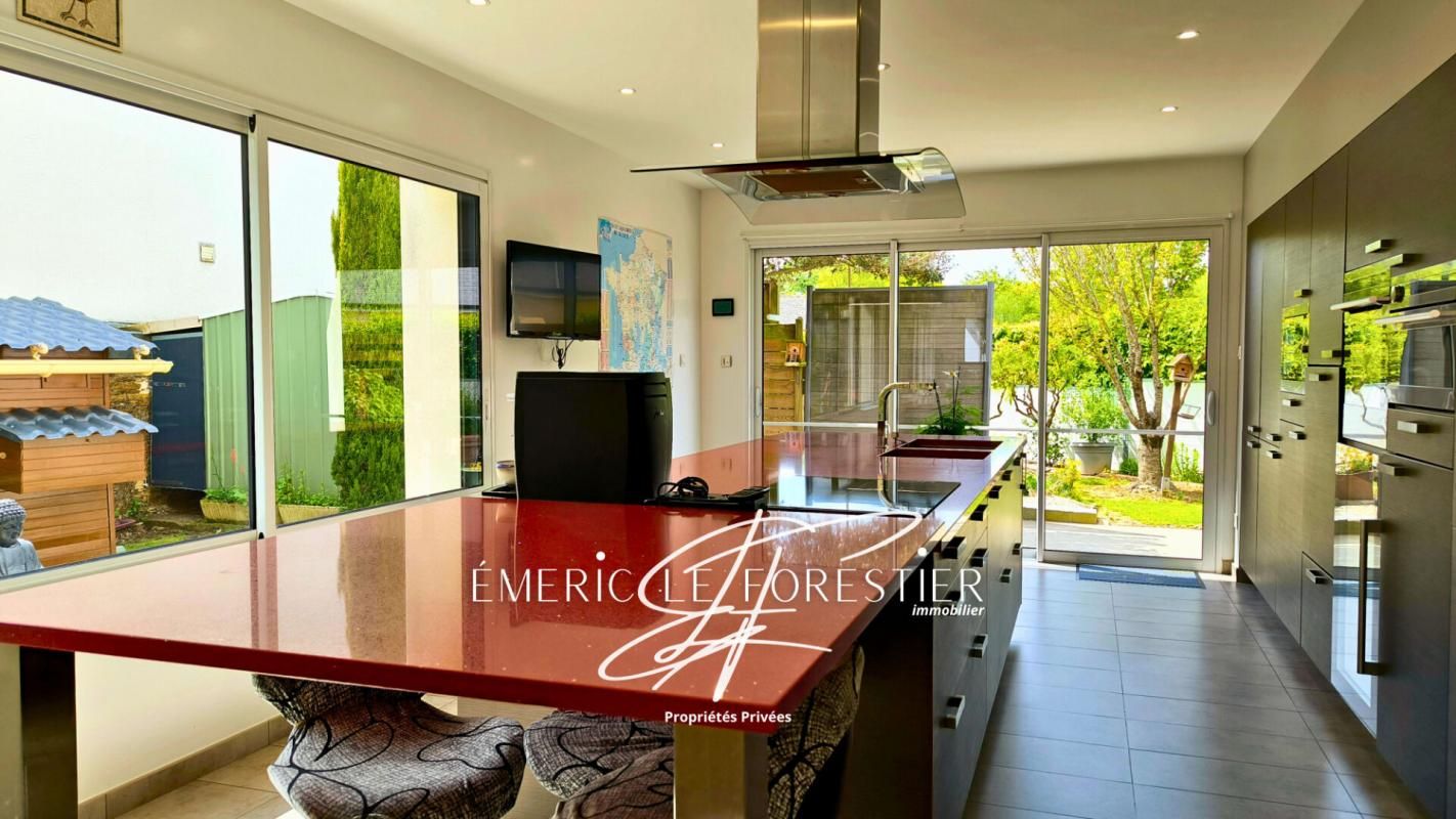 POUANCE Maison Ombree D Anjou 7 pièce(s) 263 m2 1