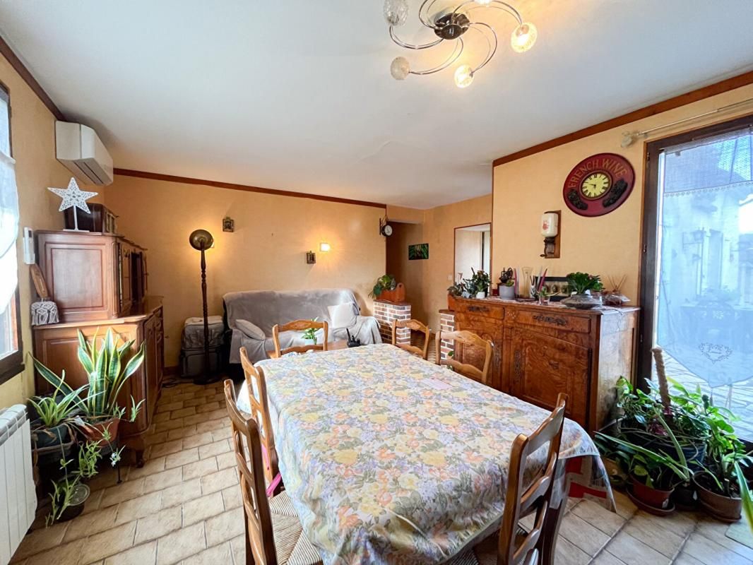 POULAINES Maison Poulaines 6 pièce(s) 119.15 m2 4