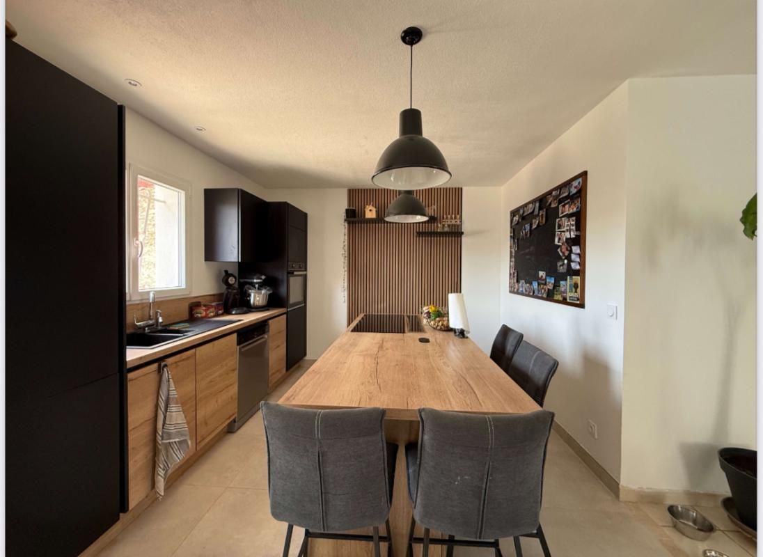 LEZIGNAN-CORBIERES Villa 6 pièce(s) -121 m2 - 11200 LEZIGNAN CORBIERES - 305 000 HAI 4