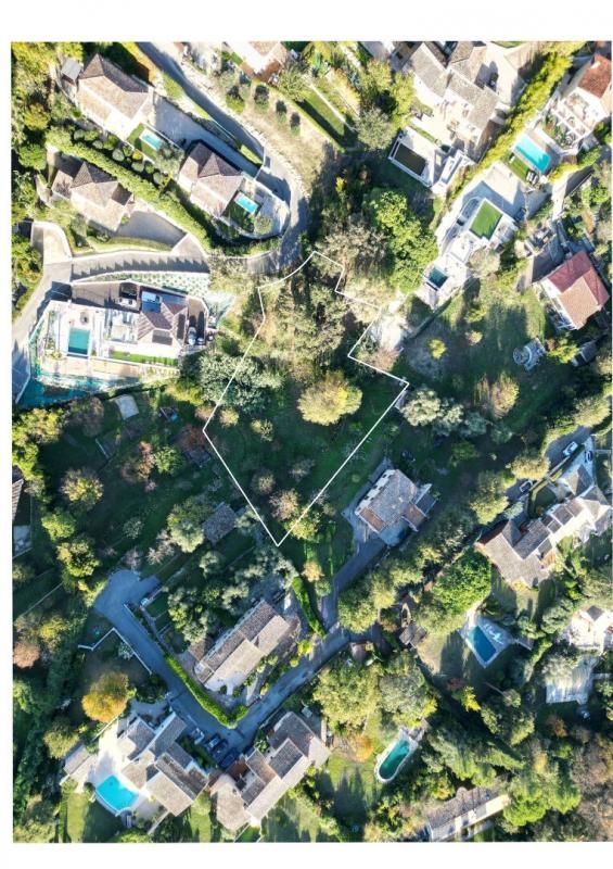 SAINT-PAUL-DE-VENCE Terrain à bâtir construtible à Saint Paul De Vence 2