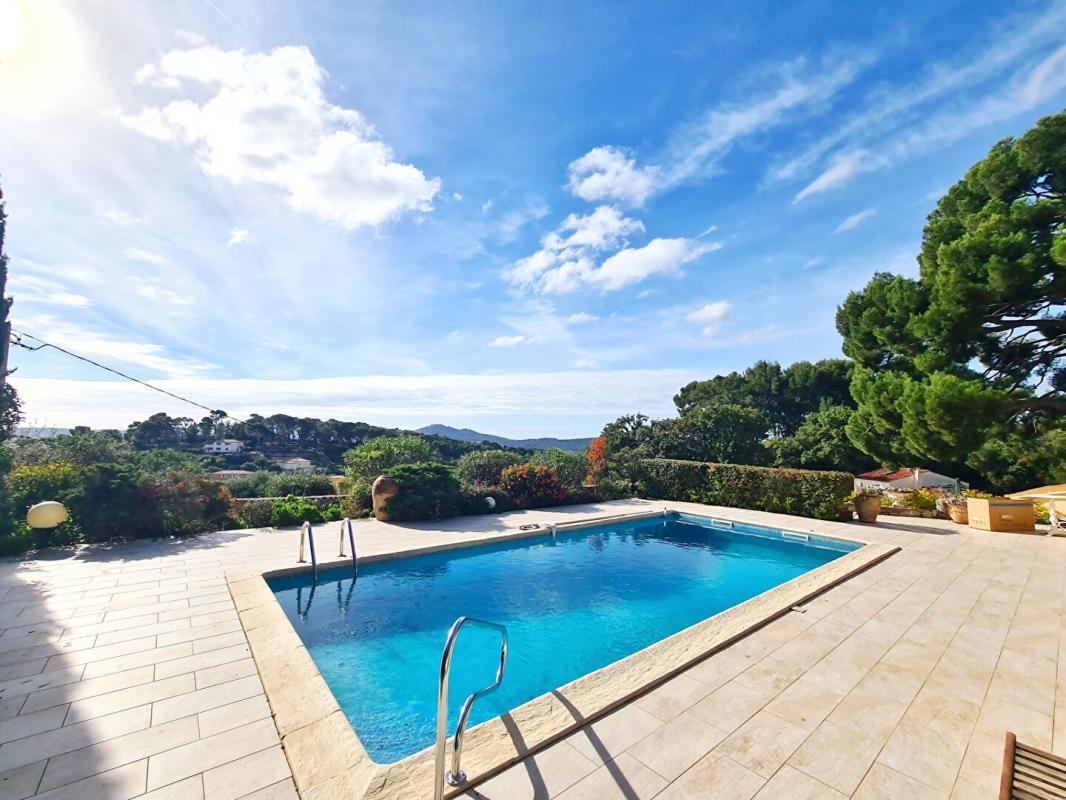 OLLIOULES VILLA OLLIOULES- VUE MER 2