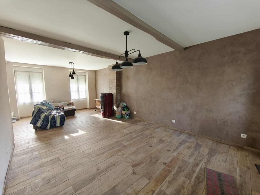 OEUILLY Maison 8 pièce(s) 211 m2 4