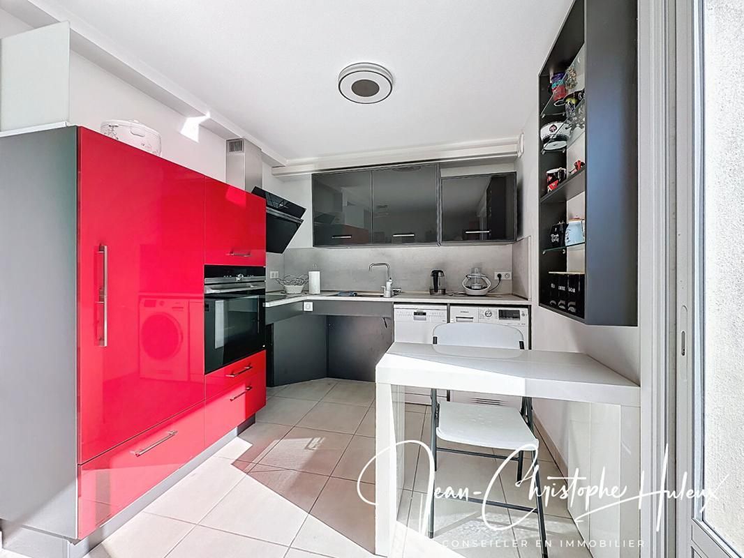 VAUVERT 30600 Vauvert Appartement 3 pièce(s) 61 m2 av terrasse et parking 4