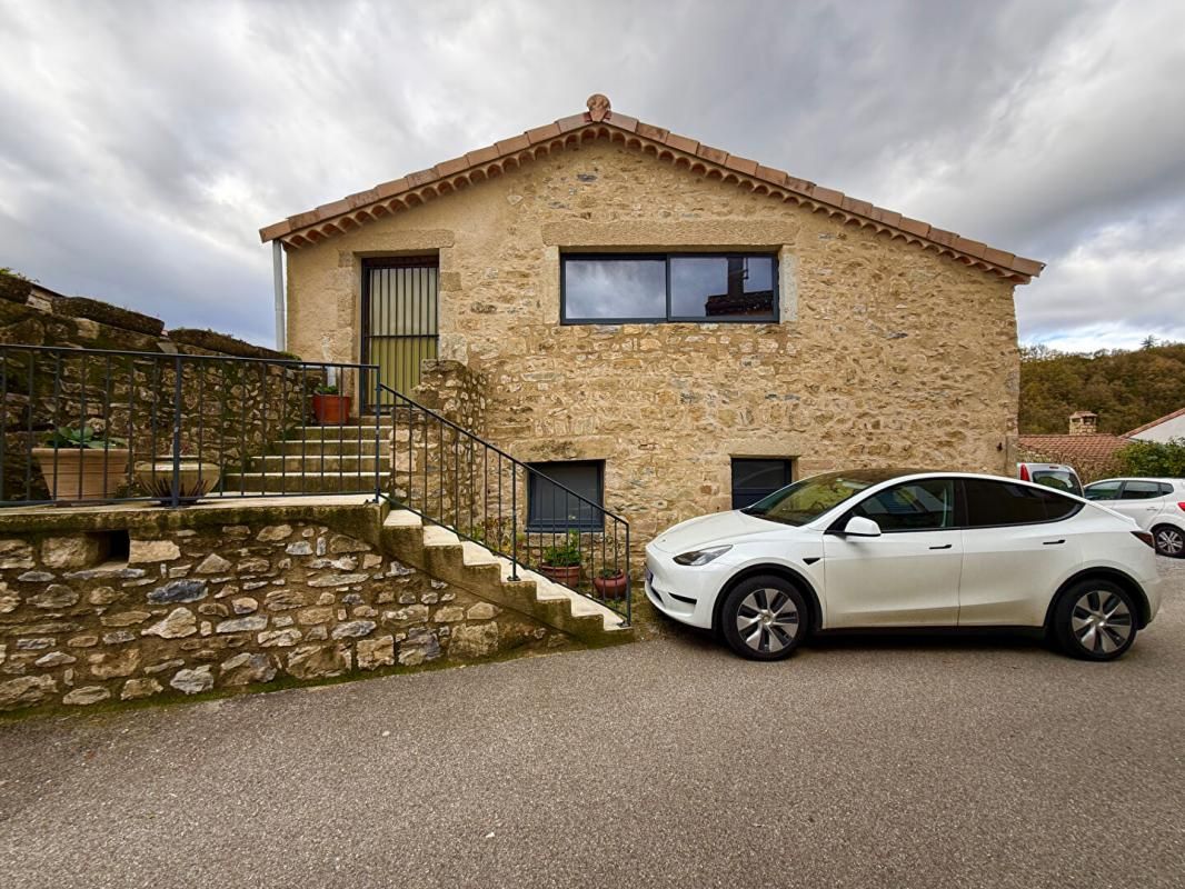 VESSEAUX Maison Vesseaux 8 pièces 260 m2 2