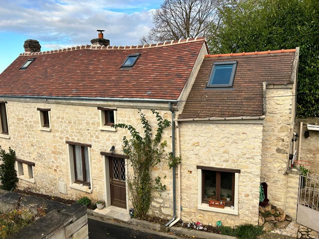 NESLES-LA-VALLEE CHARMANTE MAISON ANCIENNE "COUP DE COEUR" 2