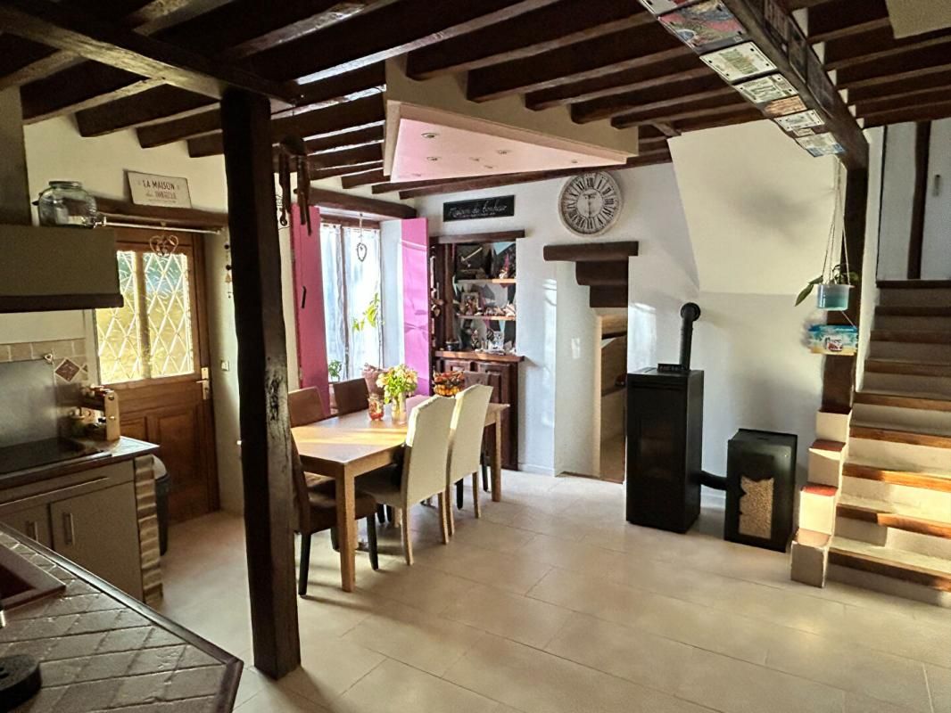 NESLES-LA-VALLEE CHARMANTE MAISON ANCIENNE "COUP DE COEUR" 4