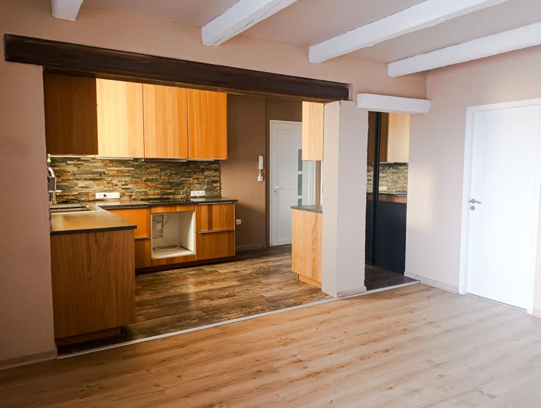 HYERES LOCATION VIDE A L'ANNEE Appartement Hyeres 3 pièces 60m2+véranda+parking privé 4