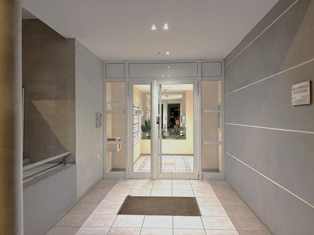 CAGNES-SUR-MER Appartement 2 Pièces 56 m² Centre Ville 1