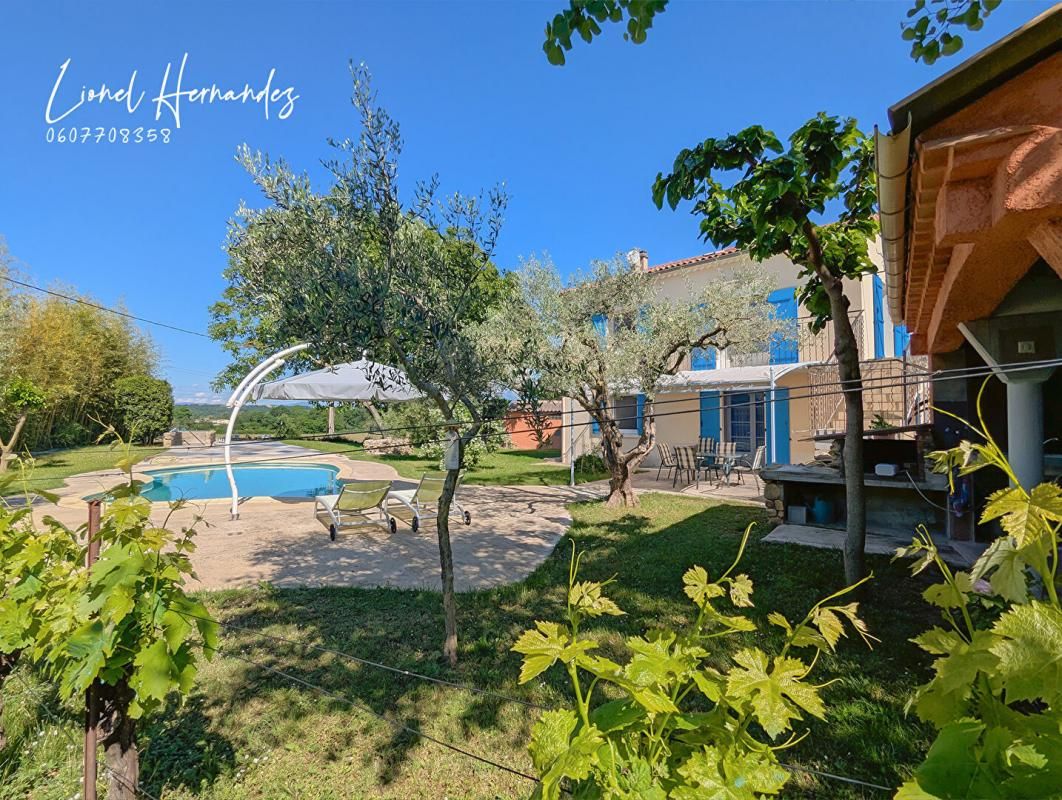 LES PLANS Maison de 162m²  avec 4 chambres et studio indépendant - Jolie vue - Piscine - Dépendances - Forage 2