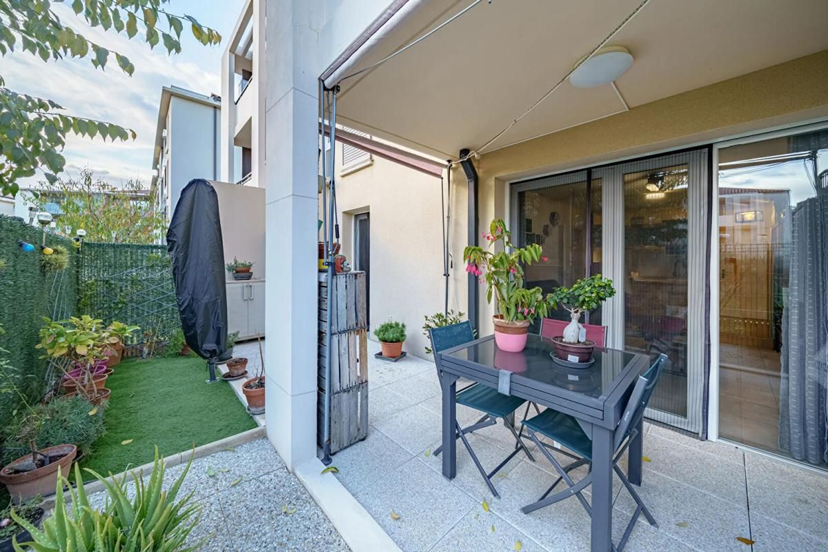 LE CASTELLET Appartement Le Castellet 2 pièce(s)  en rez de jardin 41.85 m2 avec parking en sous sol 2