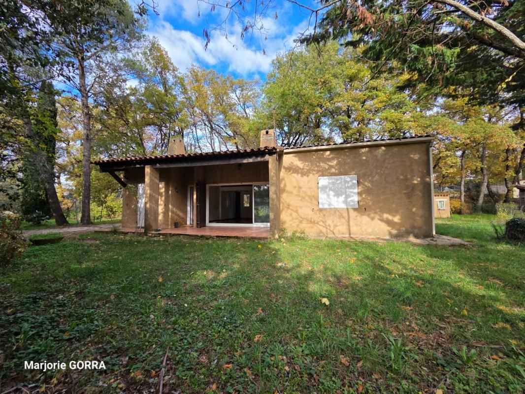 NANS-LES-PINS NANS LES PINS Villa T3/4 sur 1725m² de terrain 1