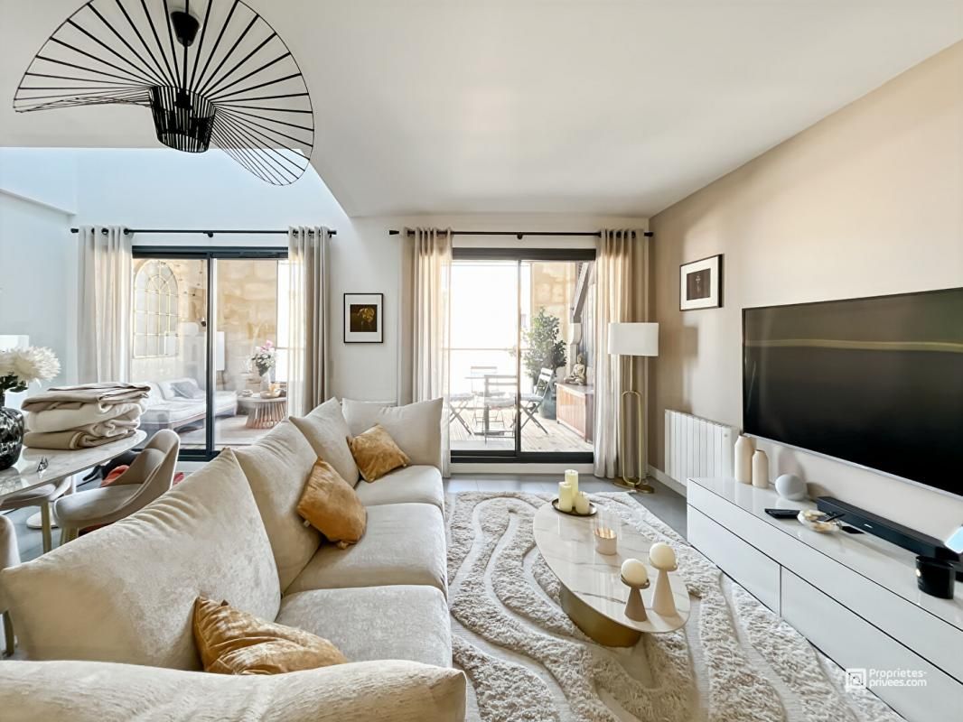 BORDEAUX Appartement Duplex T4 95.79 m2  - Prestations Haut de Gamme - Loggia - 2 Parkings Privatifs 2