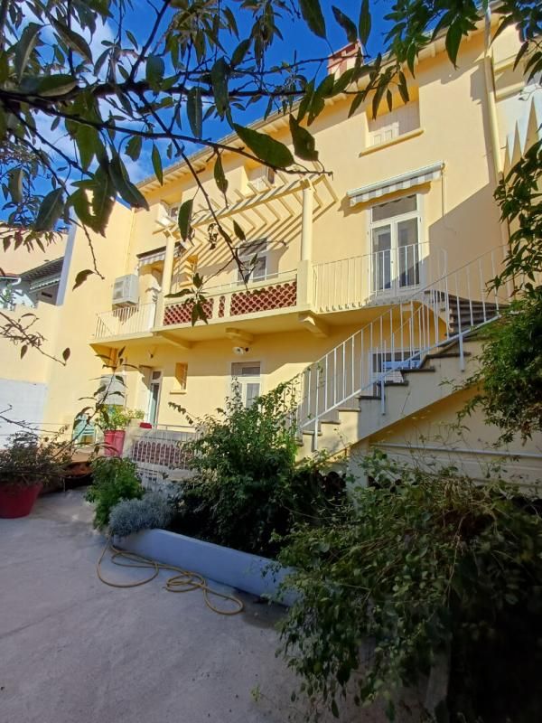 PERPIGNAN Immeuble art déco au palais des rois de Majorque- 280 m2 habitable + grenier aménagé, cave, garage et jardin 1