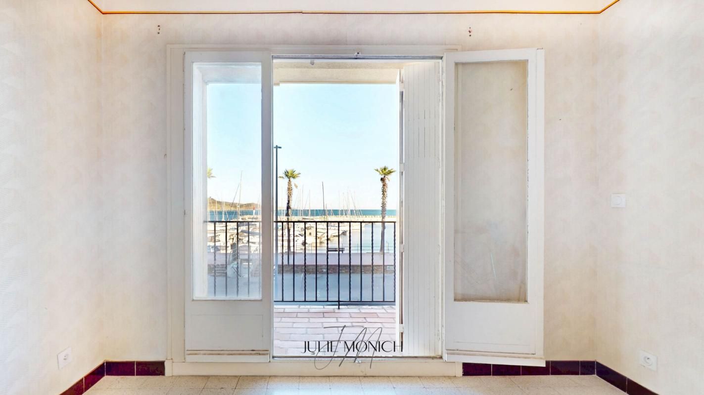 BANYULS-SUR-MER T3 AVEC TERRASSE FACE AU PORT 3