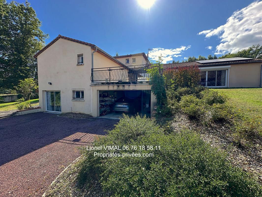 ORLEAT Maison 8 pièces 258 m2 avec piscine sur terrain clos 2832 m2 4