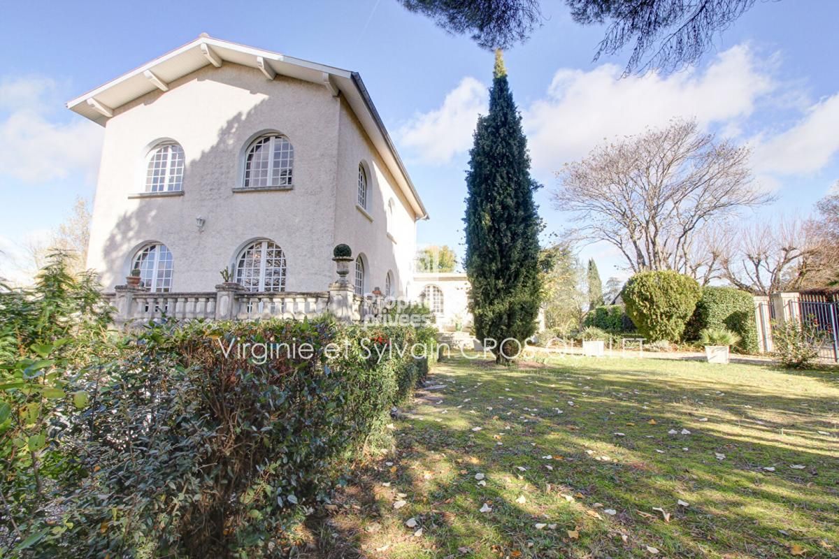 BOURG-SAINT-BERNARD Belle villa Bourg Saint Bernard 7 chambres 215 m2 1
