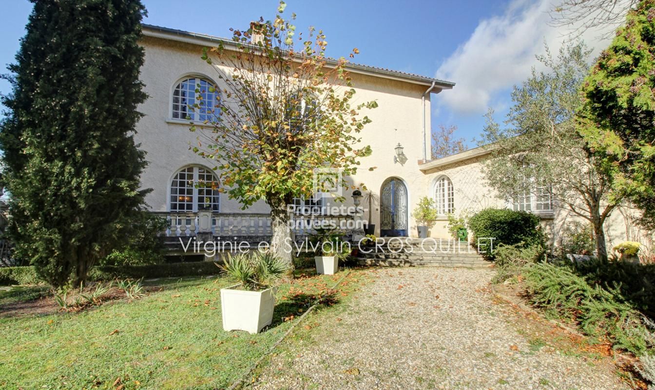BOURG-SAINT-BERNARD Belle villa Bourg Saint Bernard 7 chambres 215 m2 2