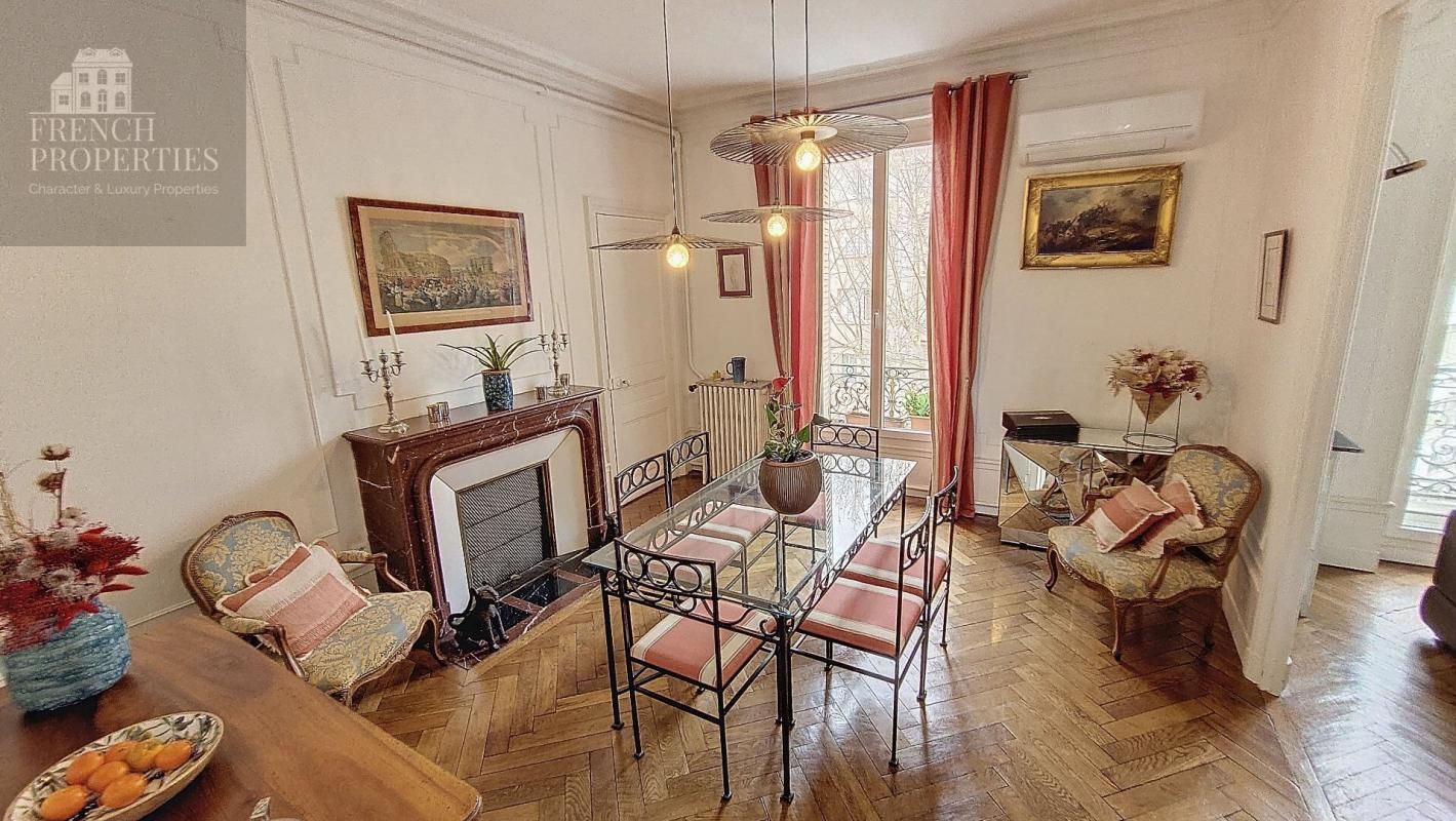 PERPIGNAN Appartement duplex style haussmannien T5 de 137.05M2 + 2 caves et terrasse et balcons- Bld Clémenceau  5 pièce(s) 135.79 m2 4