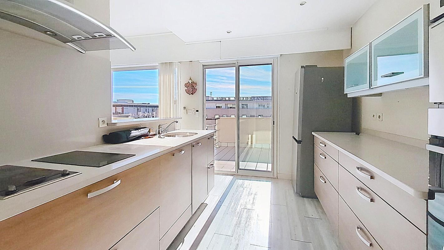 PERPIGNAN Espace Méditerranée Perpignan -- Appartement  110 m2 avec terrasse  -- Dernier étage avec ascenseur 4