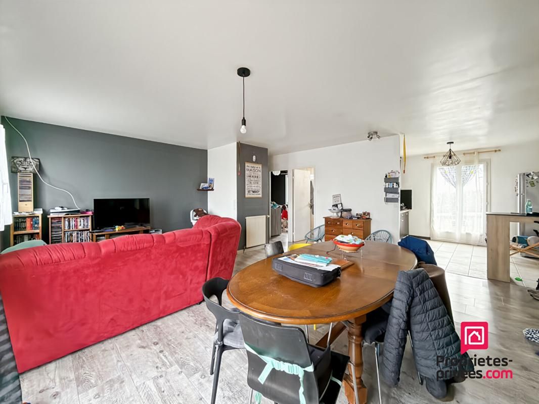 MAGNY Pavillon de plain pied sur grand terrain Marrault 3