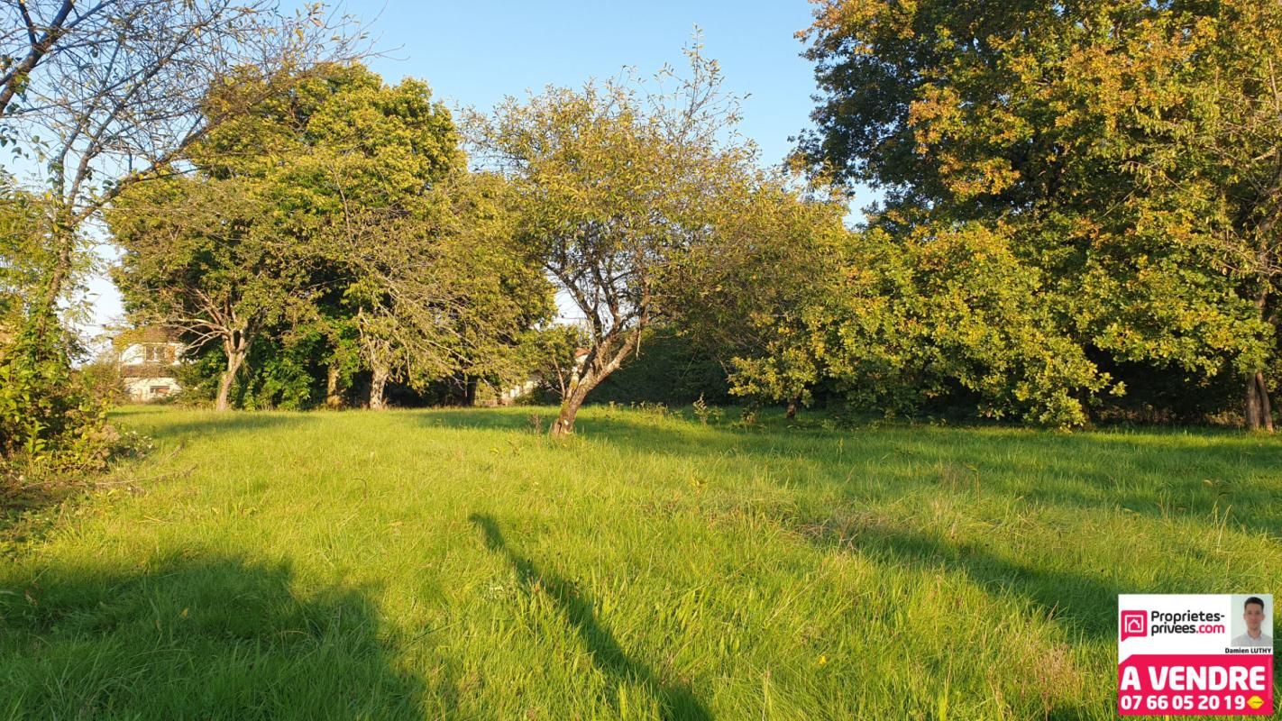 Terrain de 1 450 m²