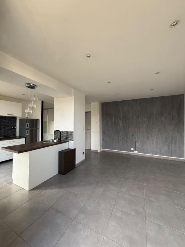 ECHIROLLES Superbe Appartement Rénové 1